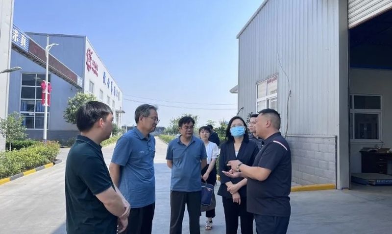 萬人助萬企，實干開新局！